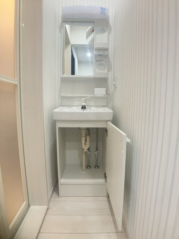 メゾン・ド・ルミエール国府台の玄関