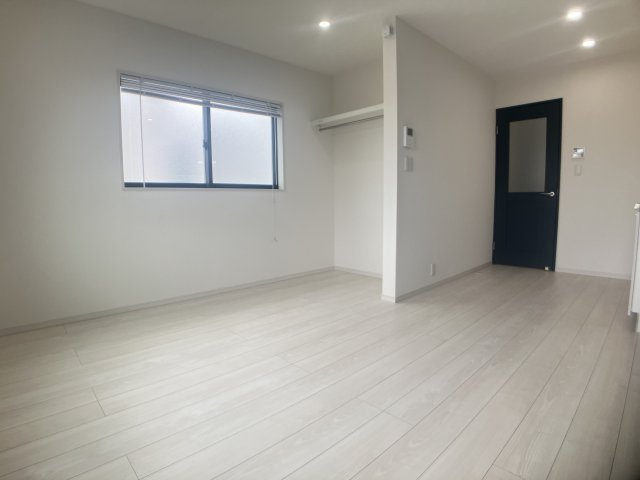 メゾン・ド・ルミエール国府台の居間・リビング