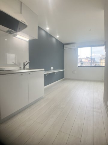 メゾン・ド・ルミエール国府台の居間・リビング