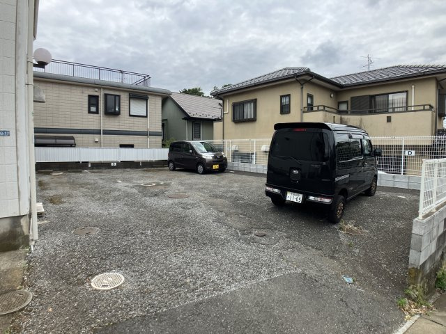 ドミール北国分の駐車場