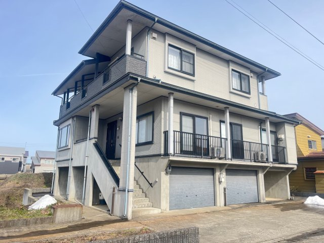 魚沼市堀之内　高床３階建て住宅の画像