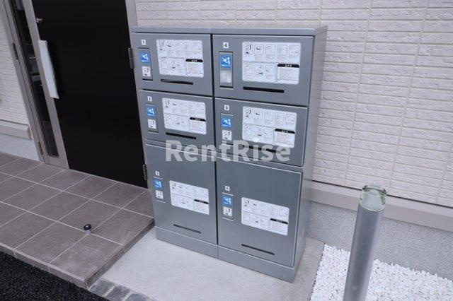 シャルマン|宅配ボックス