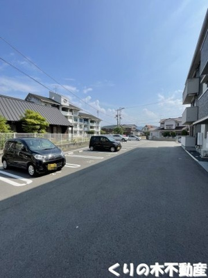 【駐車場】 | メゾン山居 | 駐車場完備です