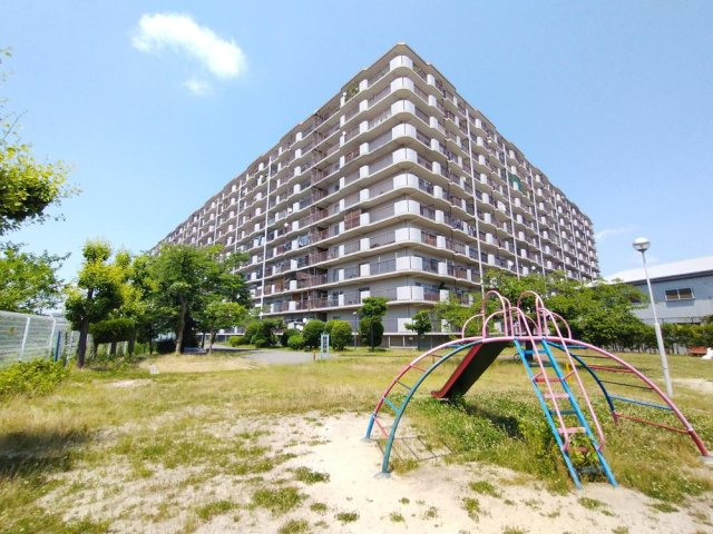 南門真ハイライフの外観|新しい生活にいかがでしょうか？外観はお住まいの顔になります。こだわりたいポイントですね。水回りリフォームやリノベーションも承ってます。
■現地見学・資金計画相談・住宅ローン相談もお問合せ受付中■