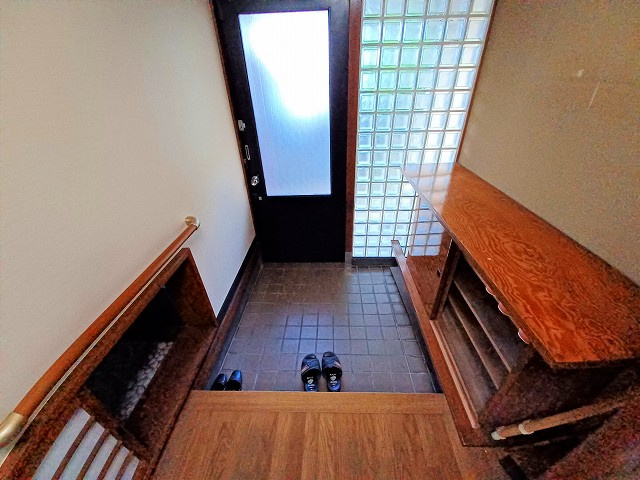 山王３１９臨時貸家の玄関