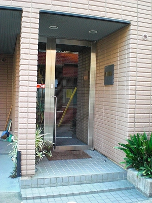 マイエスティーム本駒込のエントランス