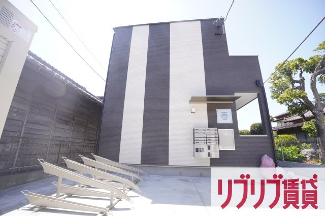 ジークレスト千葉浜野の外観