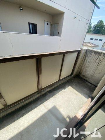 ベロウ栄のバルコニー