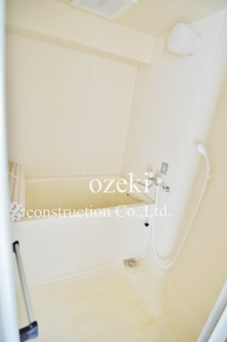 ビューラー千間台の浴室