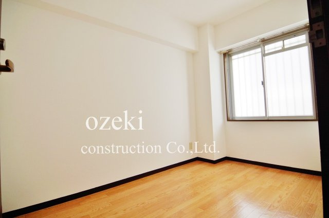 ビューラー千間台の洋室