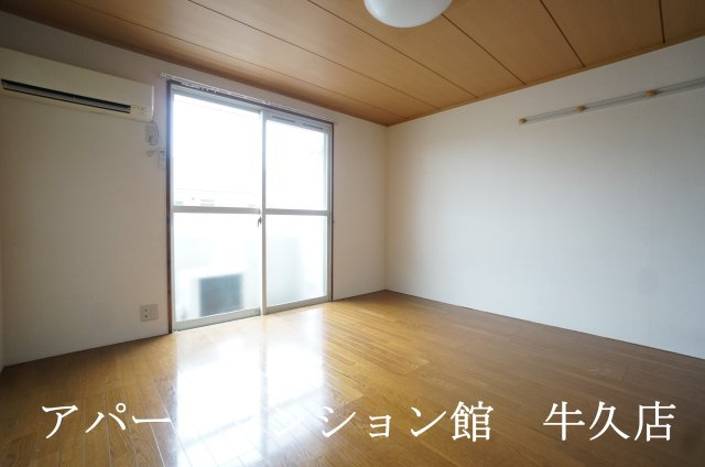 ライトハウスIの居間・リビング