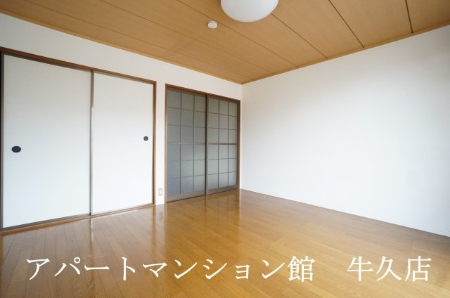 ライトハウスIの居間・リビング