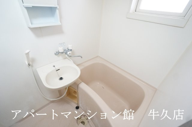 ライトハウスIの浴室