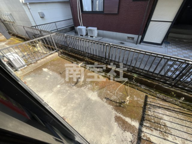 【バルコニー】