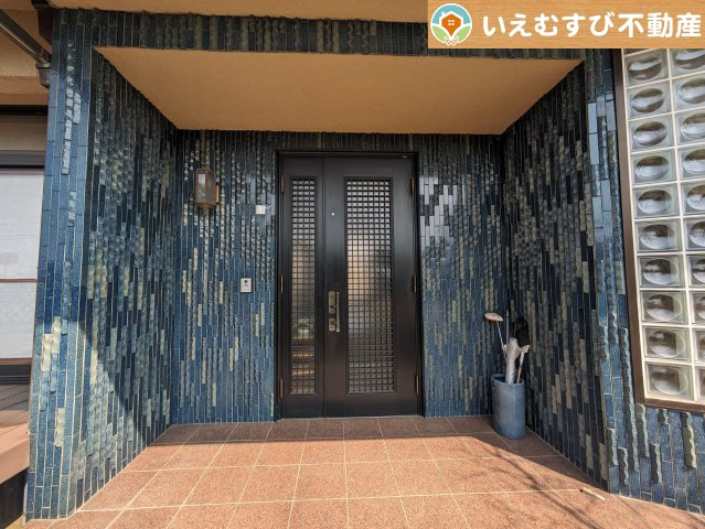 行田市犬塚　中古戸建のエントランス