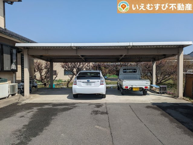行田市犬塚　中古戸建の駐車場