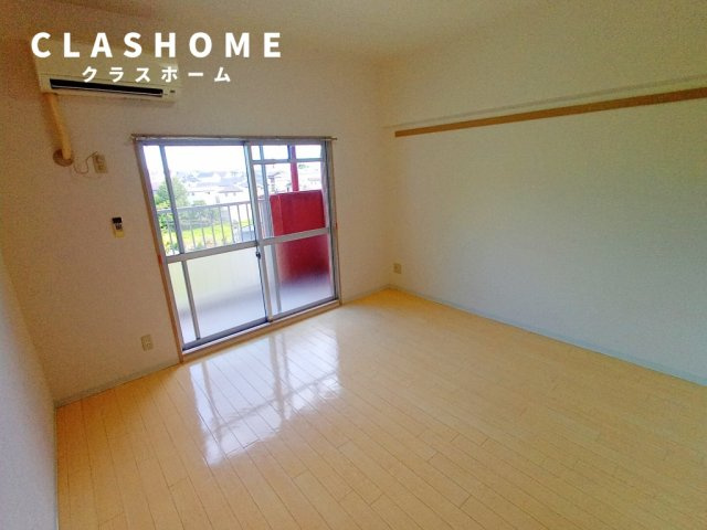 新日ビル豊明マンション　　刈谷市近郊の賃貸はクラスホームの居間・リビング|同物件の別部屋になります。