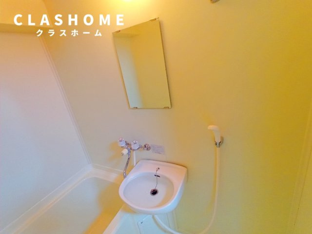 新日ビル豊明マンション　　刈谷市近郊の賃貸はクラスホームの洗面所|同物件の別部屋になります。