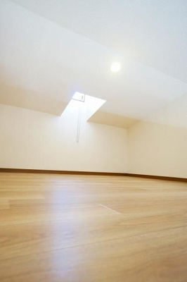 【洋室】 | コーポコスモスⅤ | 別号室の写真になります。現況優先。