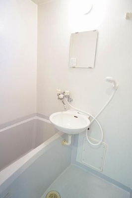 【浴室】 | コーポコスモスⅤ | 別号室の写真になります。現況優先。