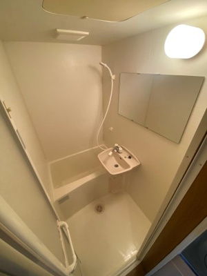 【洗面所】 | グレイス吉塚 | 別号室の写真になります。現況優先。