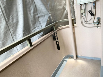 【バルコニー】 | フタバ春日ビル | 別号室の写真になります。現況優先。