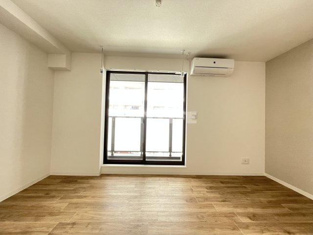 AILE東中浜の洋室