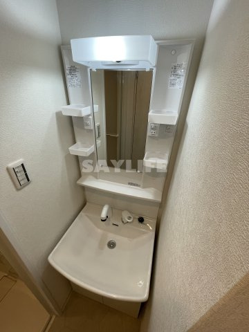 AILE東中浜の独立洗面台