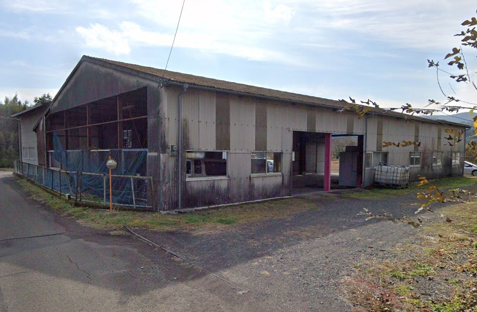 都城市高崎町大牟田の工場の外観