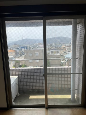 アルページュ二の宮の展望|西向き洋室からの眺望です。