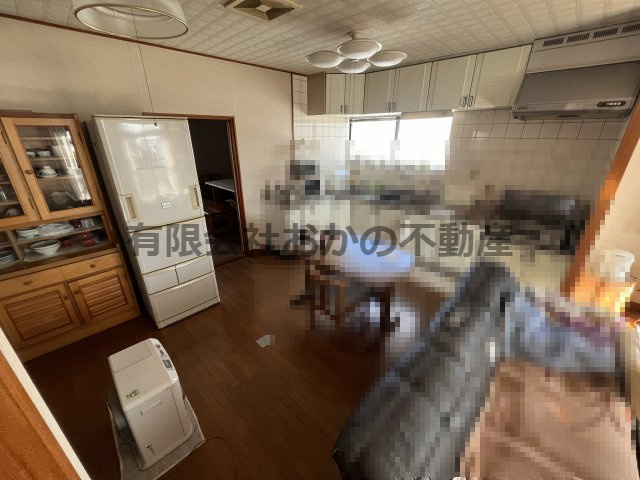 白浜町売倉庫・作業所のキッチン|コンパクトなキッチンで掃除もラクラク