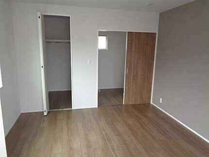 呉市焼山桜ヶ丘2丁目　新築一戸建ての洋室