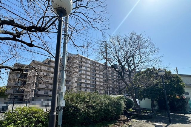 高石スカイハイツの外観