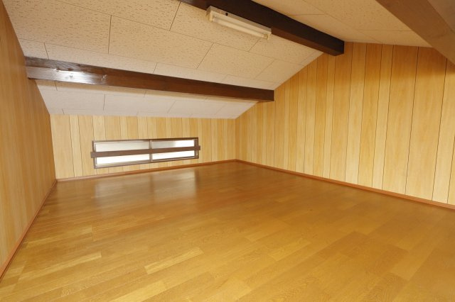 福田貸家のその他|屋根裏収納