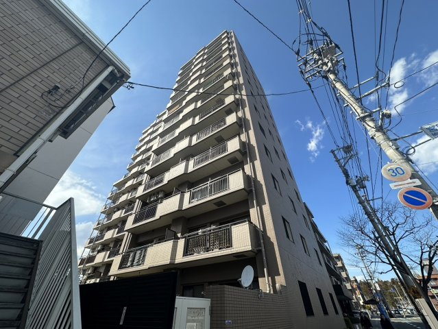 東急ドエルアルス東照宮陽明館の外観