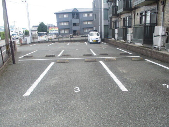 ミカハウスⅡの駐車場|駐車場です
