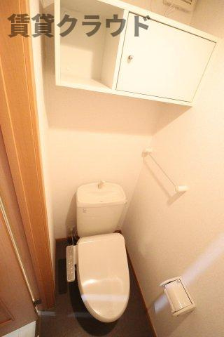 サンリット・スクェアⅡのトイレ|ゆったりとした空間のトイレです