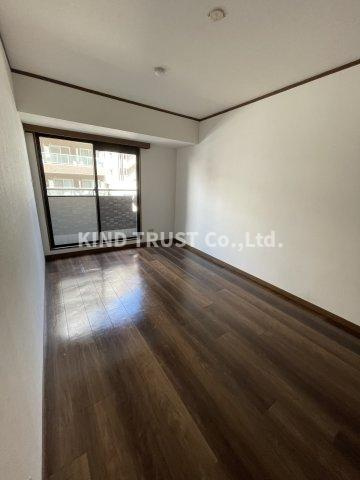 フロンティア天満の居間・リビング|使いやすい居間です