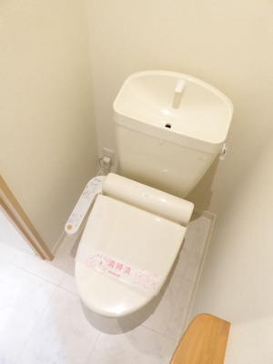 温水洗浄便座です♪