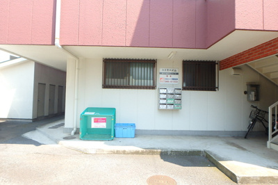 建物入口側