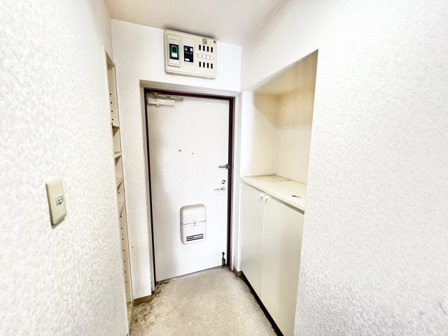 タイガーズマンション美しが丘の玄関|※別部屋参考写真