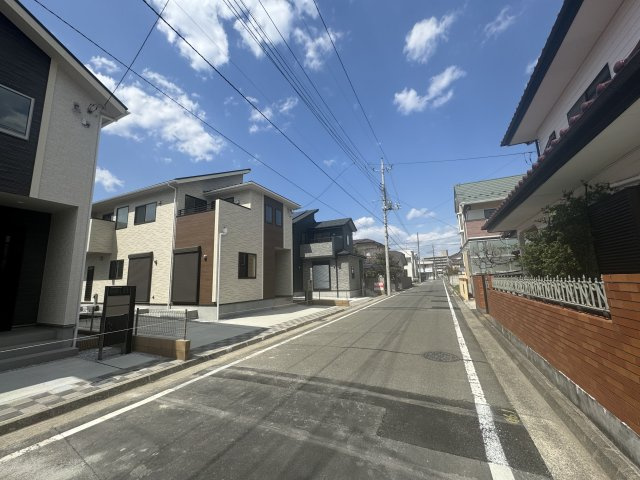 新築　前橋市文京町3丁目　Blooming　Garden　2号棟の前面道路含む現地写真|現地写真　東側接道幅員約6ｍ