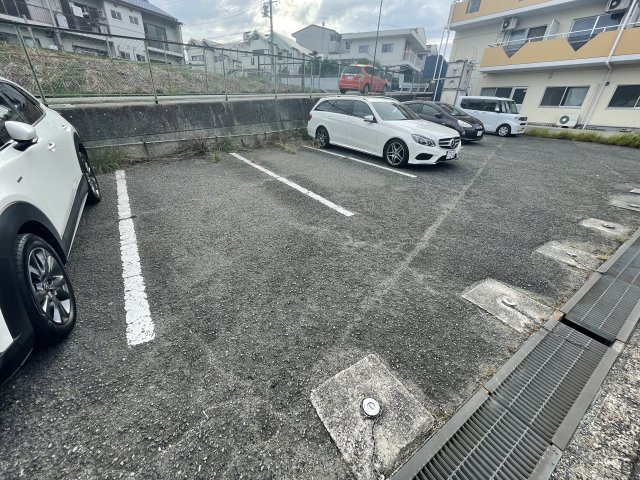 さみつマンションの駐車場
