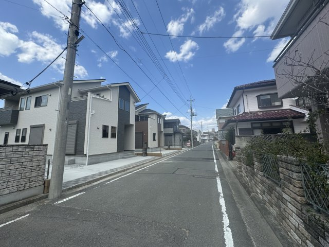 新築　前橋市文京町3丁目　Blooming　Garden　3号棟の前面道路含む現地写真|現地写真　東側接道幅員約6ｍ