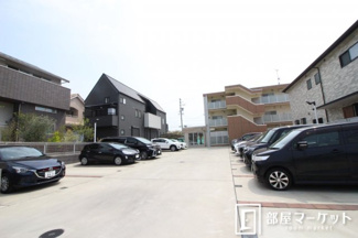 【駐車場】