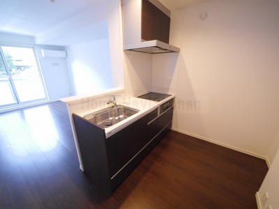 【キッチン】 | マイカーサ北鎌倉 | 室内写真は同タイプ別室の写真です。