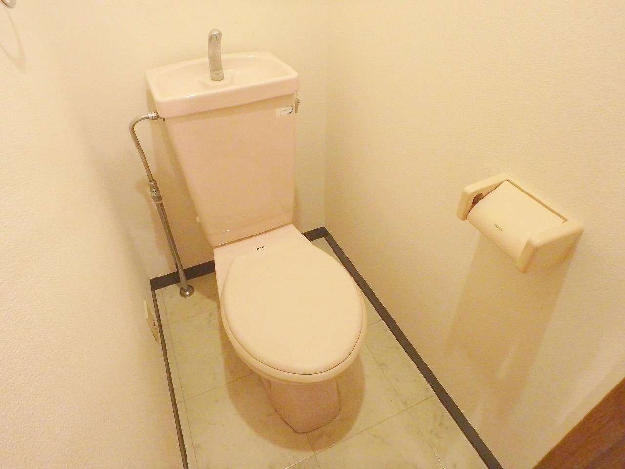 アーバンクルーザー六ツ門【キャッシュバック対象物件】のトイレ|ゆったりとした空間のトイレです