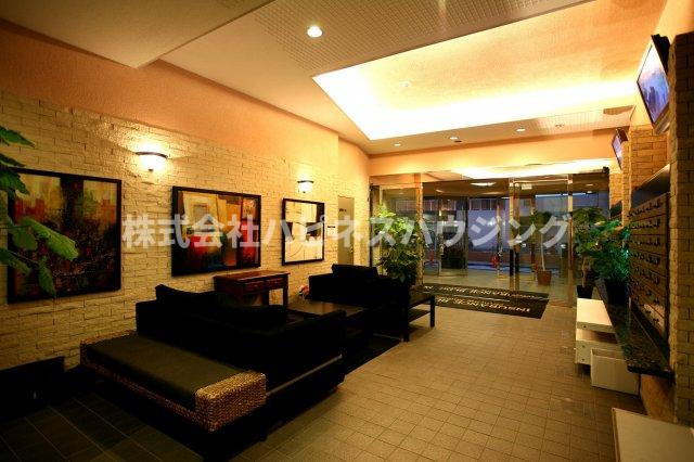 INSURANCE(インシュランス) BLDG.(ビルディング) Ⅸ(ナイン)船橋のロビー|清潔なロビーです