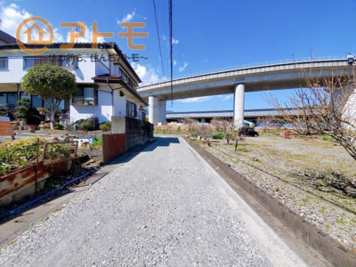 【前面道路含む現地写真】 | 清水区草ヶ谷　売土地　(資材置場)