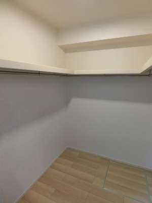 【収納】 | コーポ・エテルナ３ | 101の写真（間取反転タイプ：イメージ）